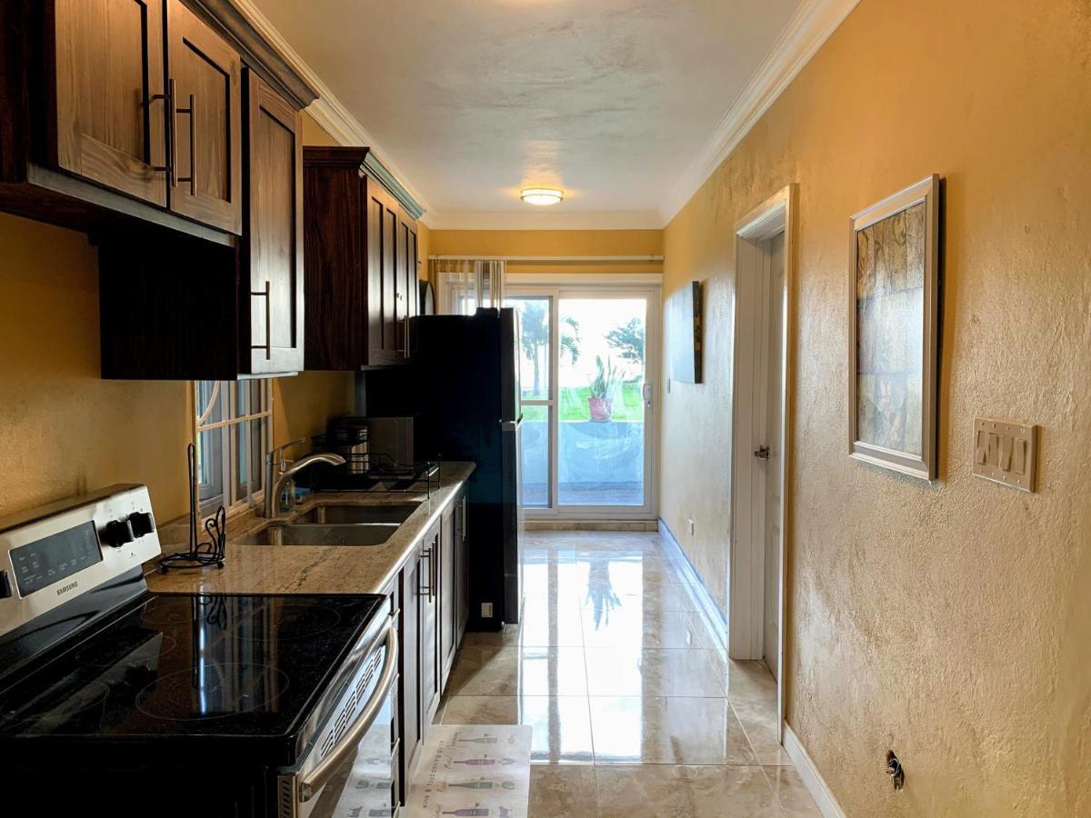 Bella Vista Kingston Exterior photo
